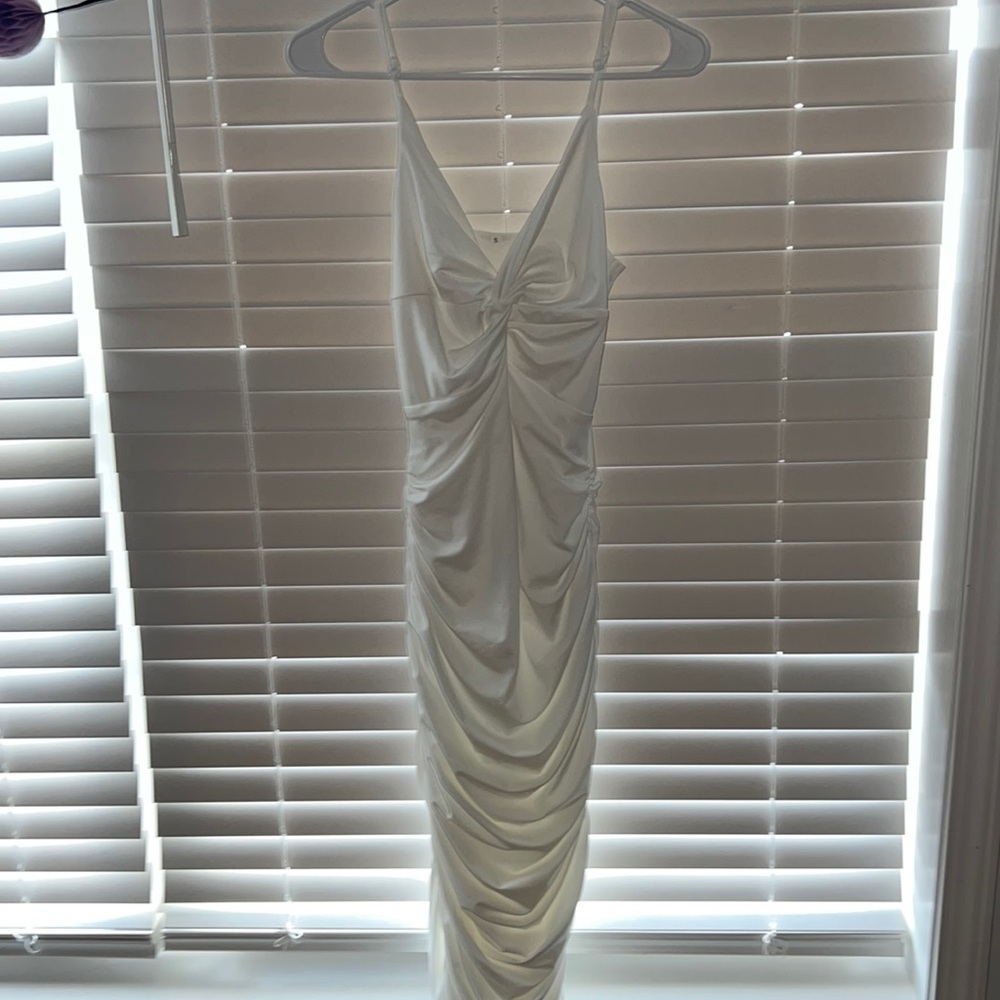 White bodycon maxi dress